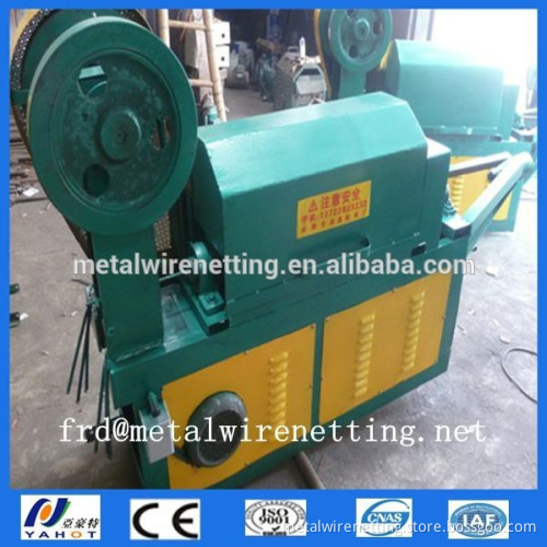 Fully automatic steel wire straightening and cutting machine